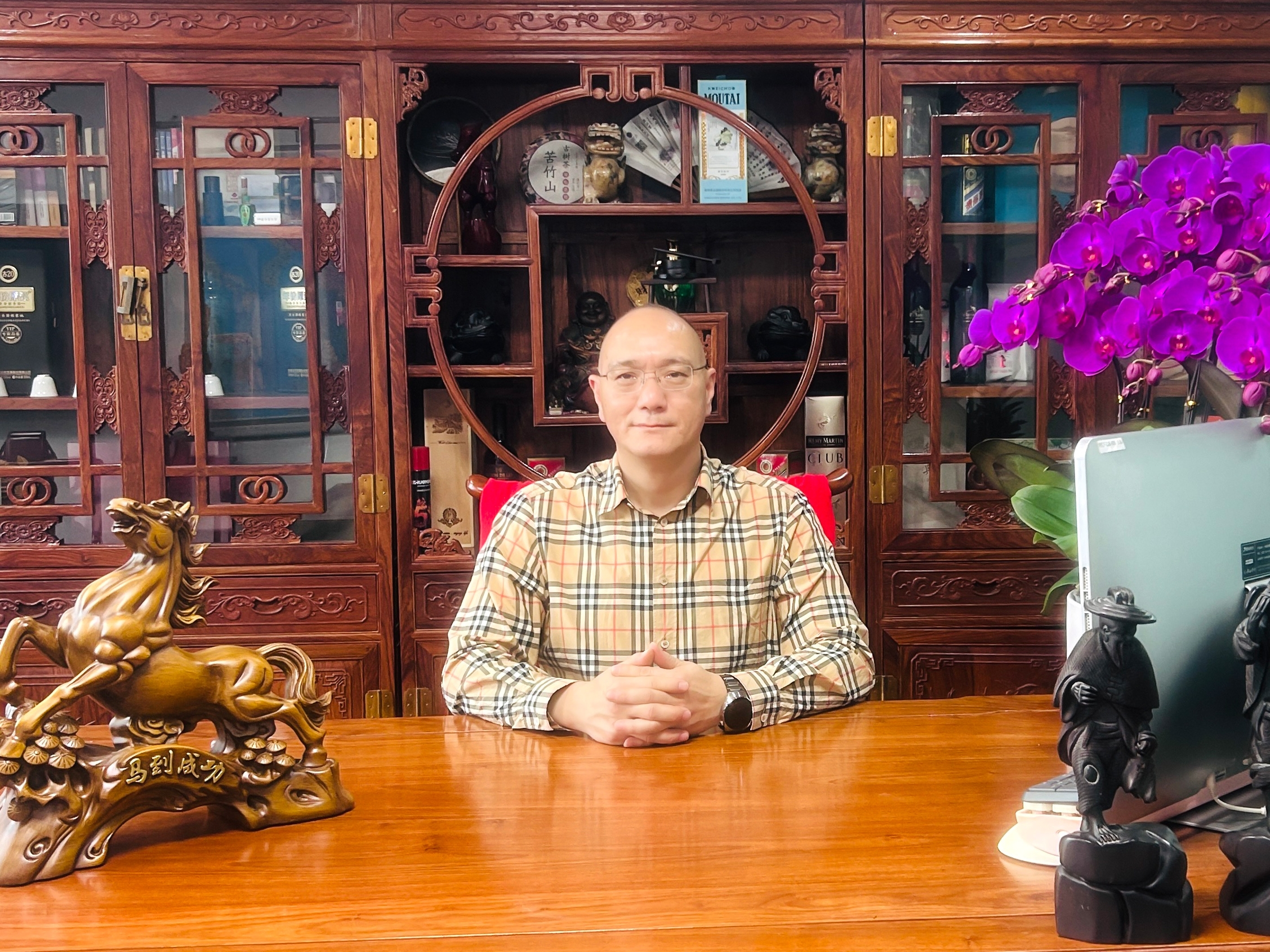 共创业 同发展 共分享 —— 九游会在线集团首创人董事长方煌达颁发2026新年贺词